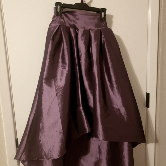 Haute Monde Dresses & Skirts - Purple Hi-Low skirt